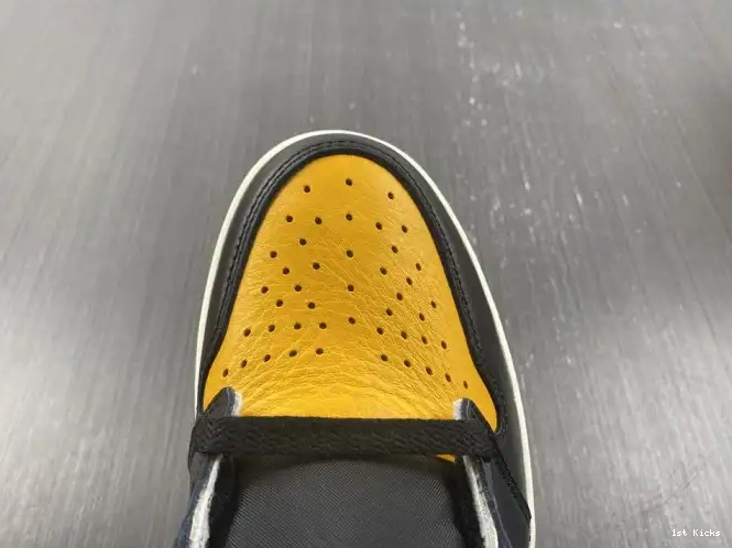 1st Kicks Jordan 555088-711 1 OG Yellow High Air Toe 0526